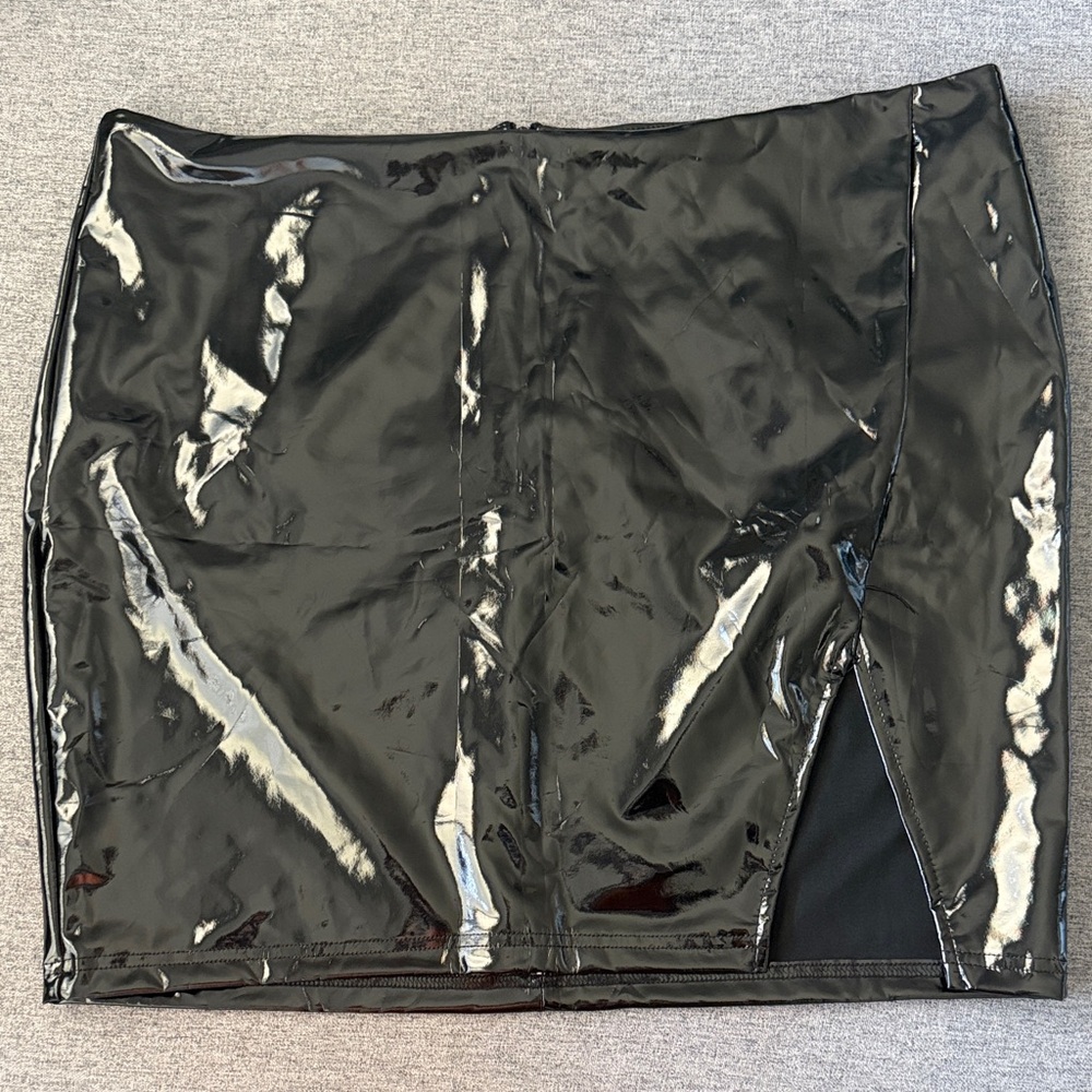 🔥Faux Patent Leather Skirt